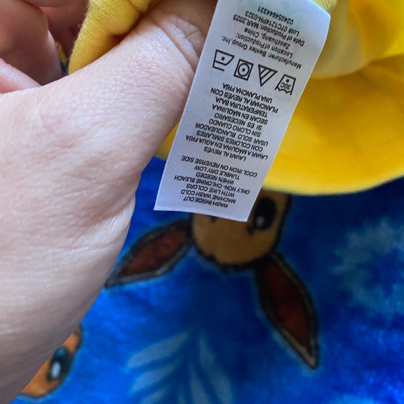Disney Yellow and White Animal Ears Hats - Picture 6 of 6
